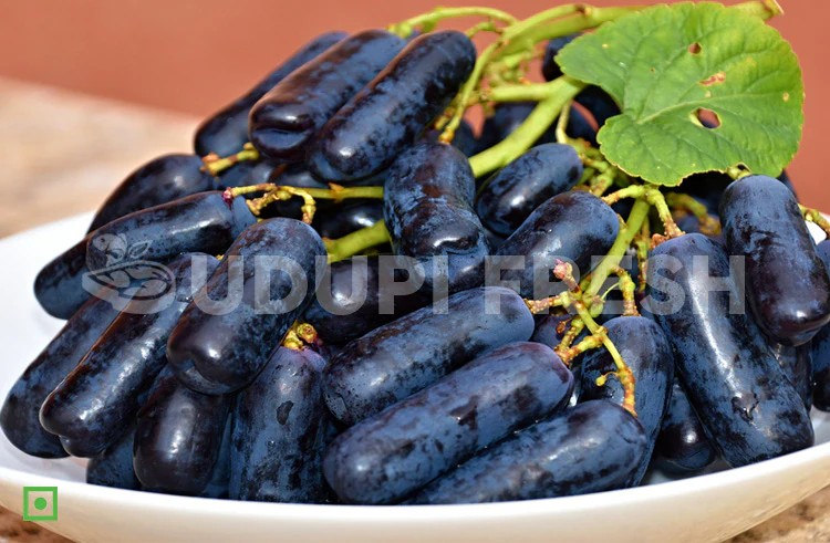 Black Grapes Seedless